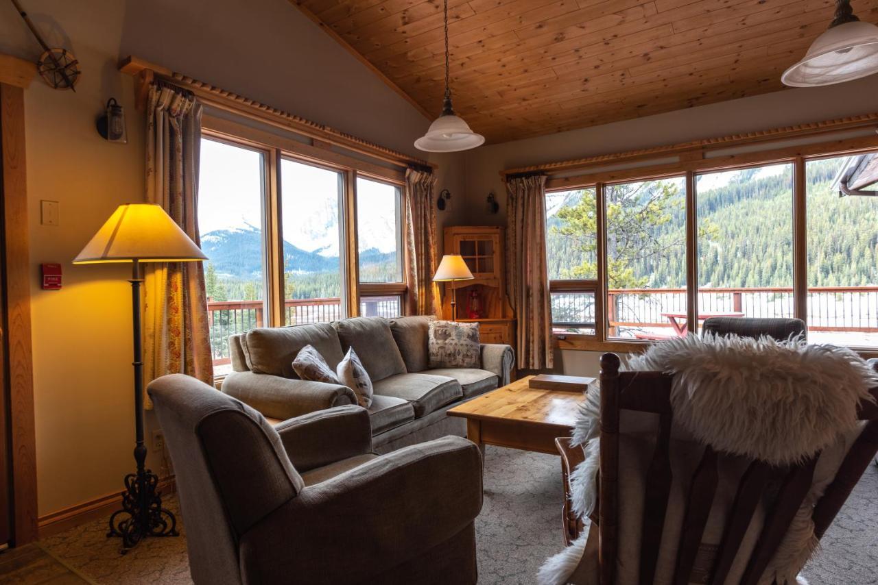 Mount Engadine Lodge 카나나스키스 외부 사진