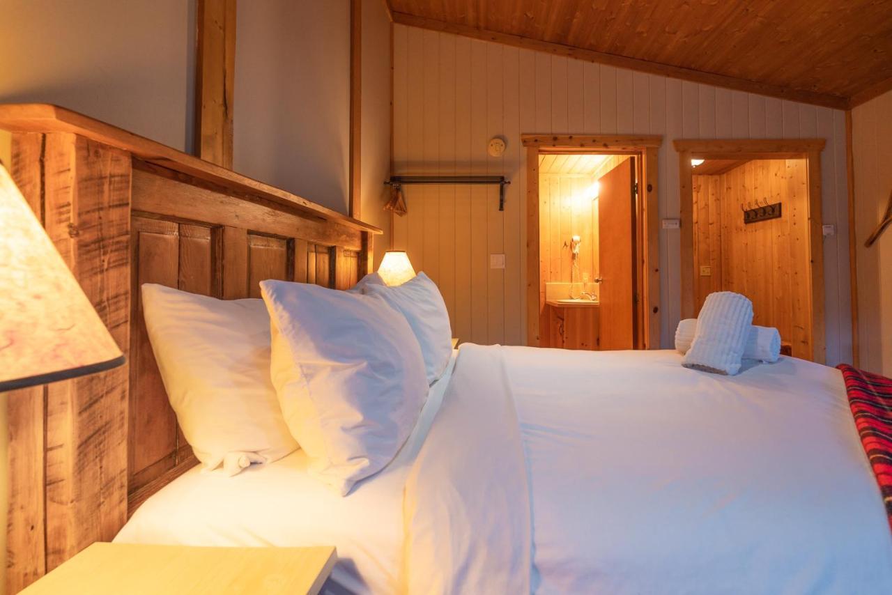 Mount Engadine Lodge 카나나스키스 외부 사진