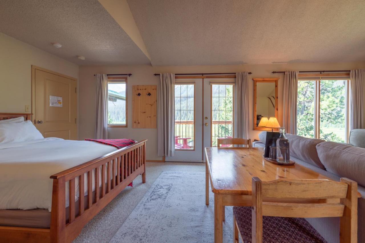 Mount Engadine Lodge 카나나스키스 외부 사진